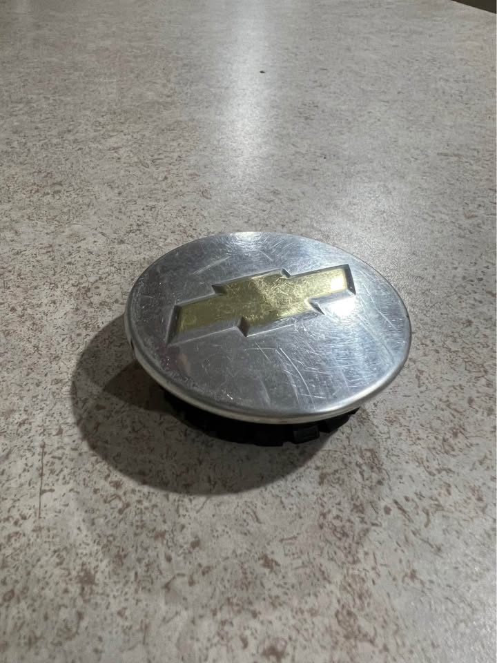 Chevrolet OEM Wheel Rim Center Hub Cap 9593169 9594156 9595157