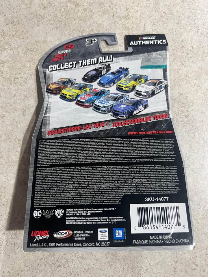 Danica Patrick Wonder Woman #10 Nascar Authentics 2017 Wave 8 1/64 Diecast Car New