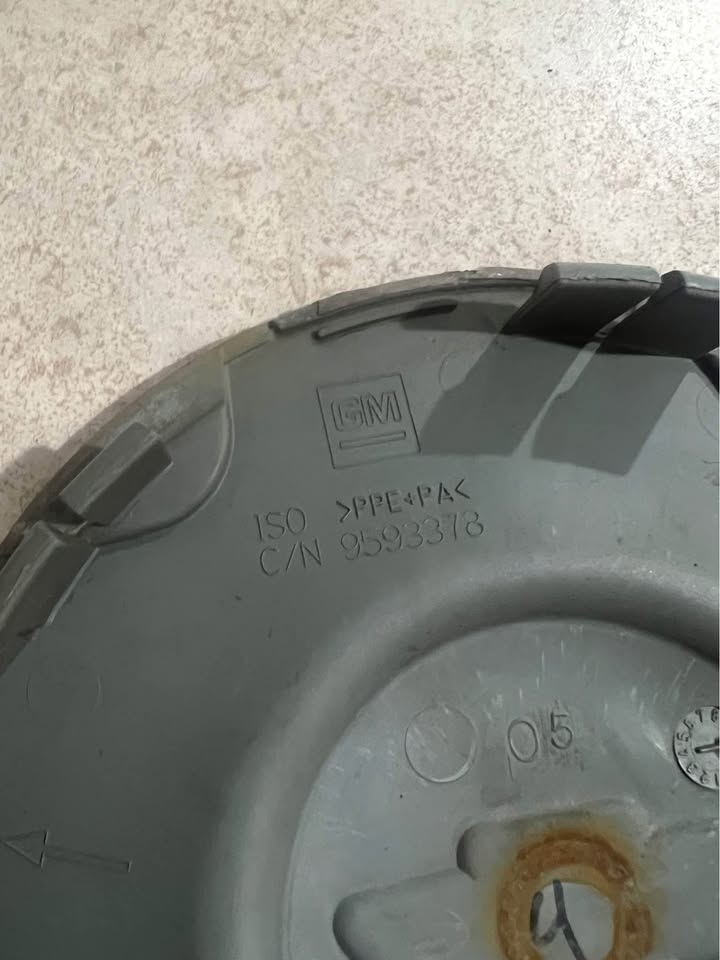 Chevrolet Trailblazer OEM Wheel Rim Center Hub Cap 9593378