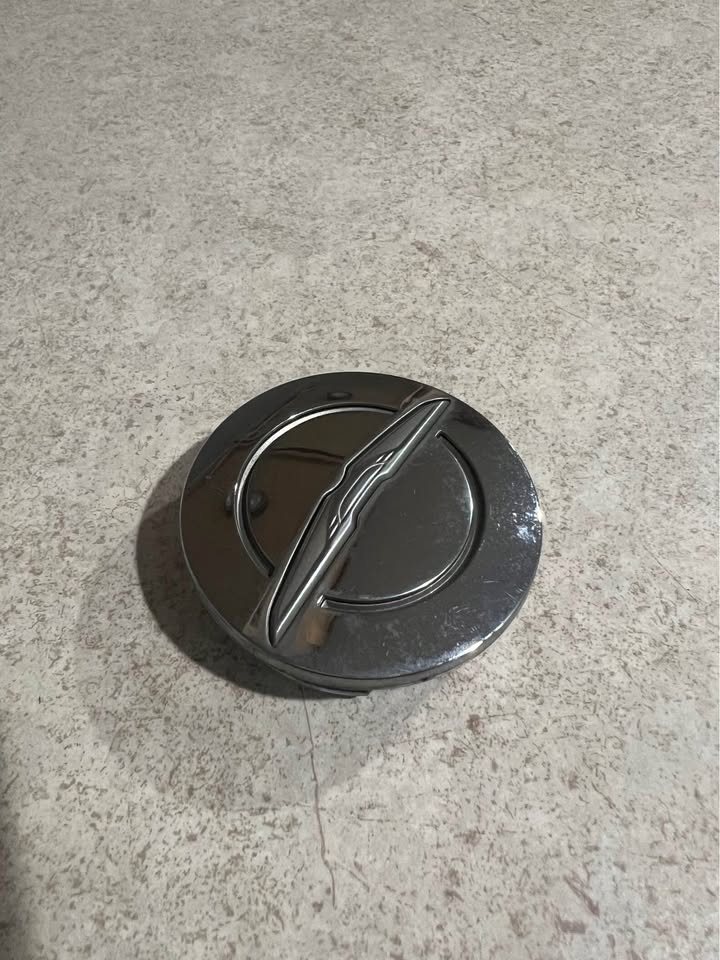 Chrysler 200 300 Pacifica Voyager Town & Country Chrome OEM Wheel Rim Center Hub Cap 1LB74TRMAB