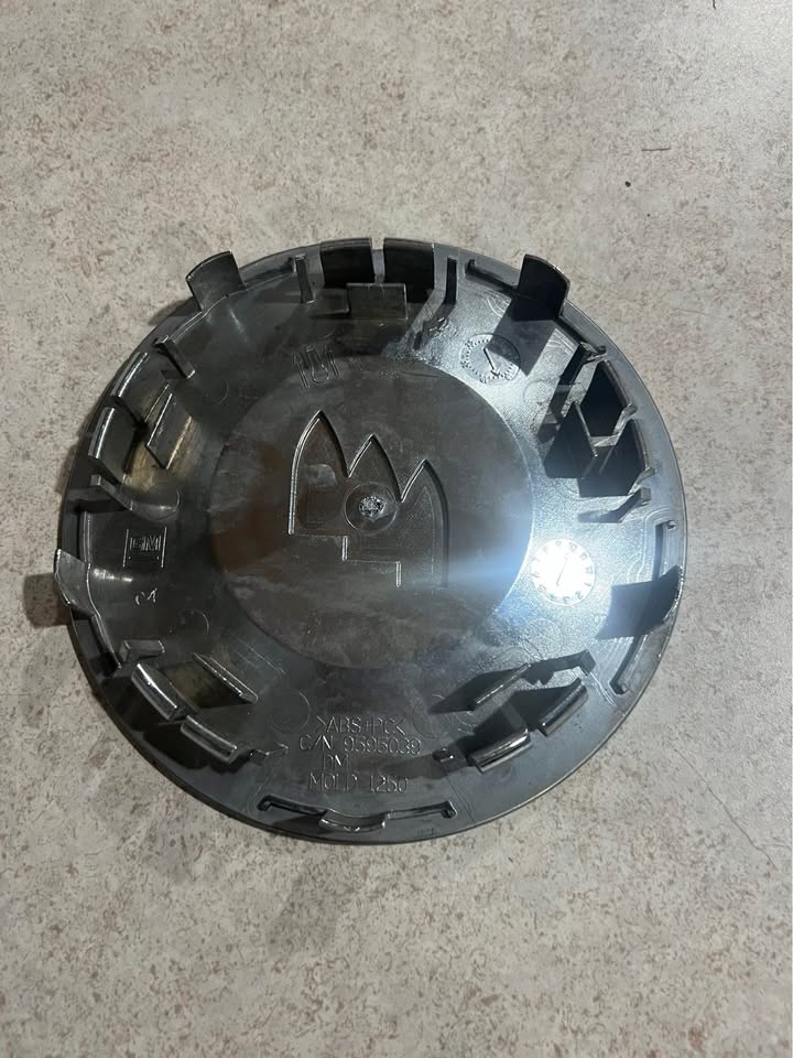 Buick LaCrosse Allure Enclave Crome OEM Wheel Rim Center Hub Cap 9595039