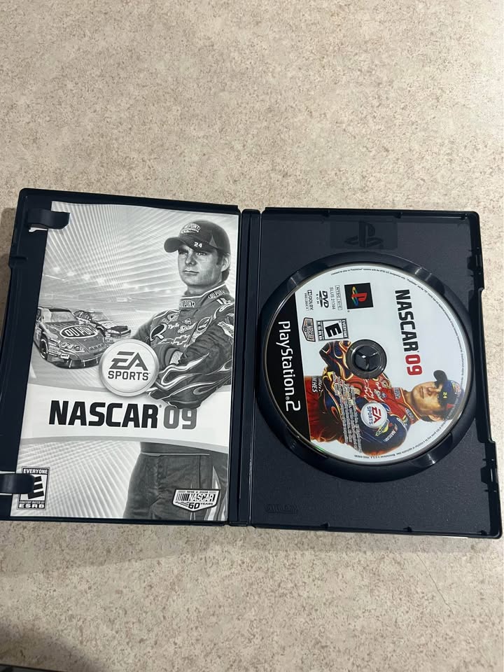 NASCAR 09 PS2 Complete Case Manual Disc Video Game