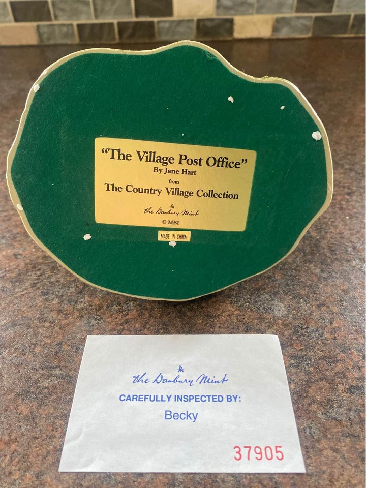 Danbury Mint Jane Hart Country Village Collection The Village Post Office w/ Box