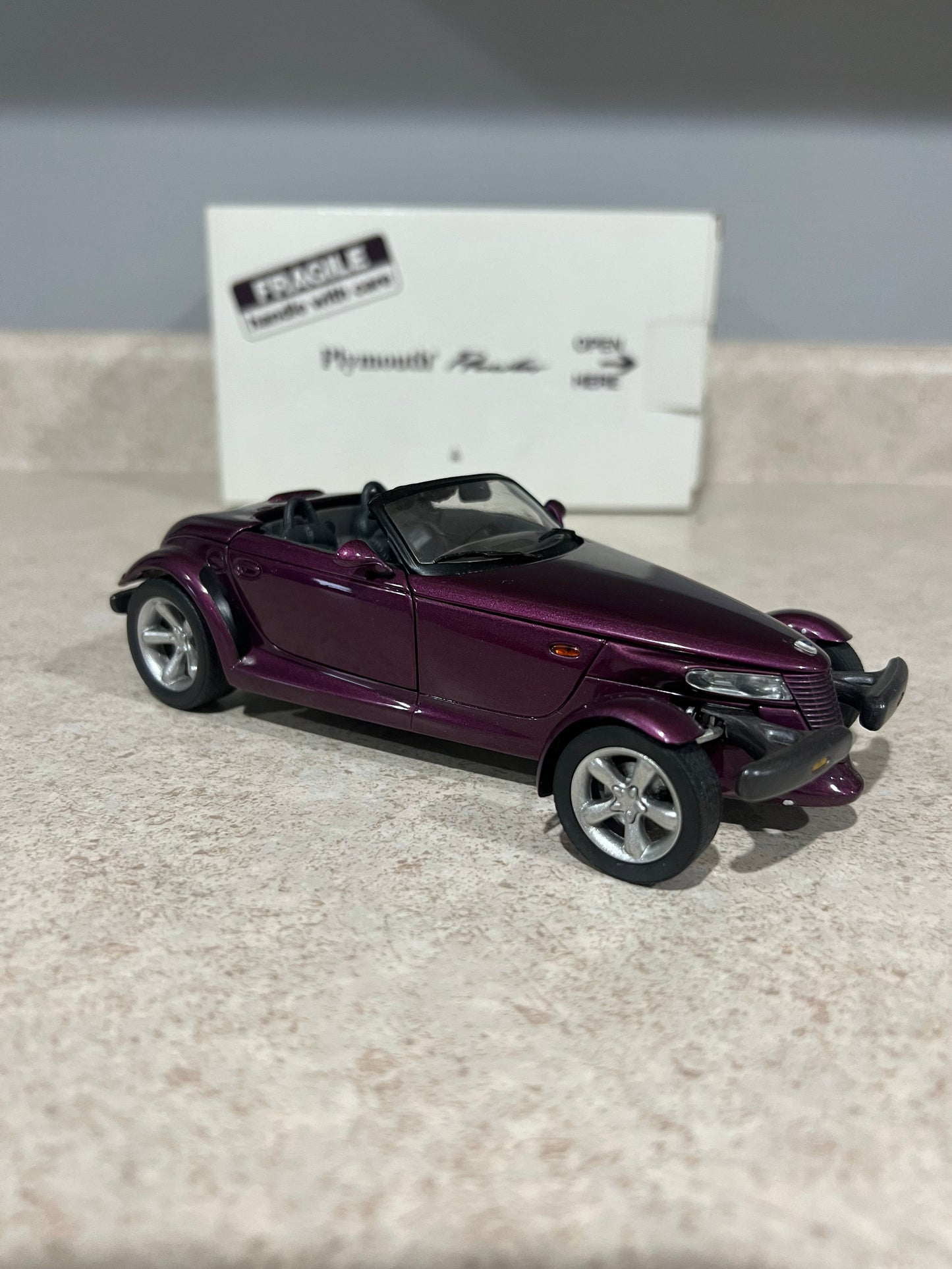 1997 Plymouth Prowler Danbury Mint 1/24 Diecast Car w/ Box