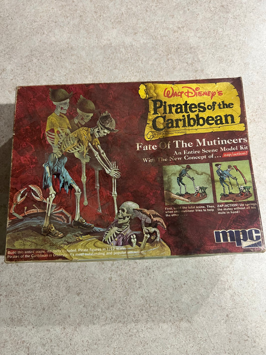 Vintage Walt Disney Pirates of the Carribbean Fate of the Mutineers MPC 1-5004 1/12 Model Kit