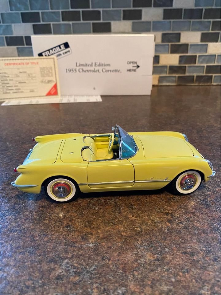 Danbury Mint 1955 Corvette Convertible Harvest Gold Limited Edition 1/24 Diecast Car w/ Box & Title