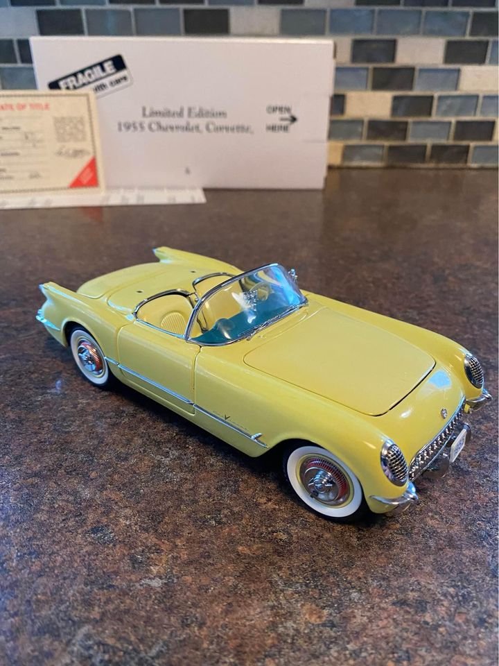 Danbury Mint 1955 Corvette Convertible Harvest Gold Limited Edition 1/24 Diecast Car w/ Box & Title