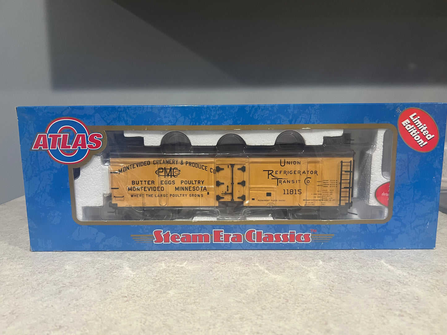 Atlas Steam Era Classics #9129-1 40’ Wood Reefer Car Montevideo #11815 2 Rail O Scale Model Train