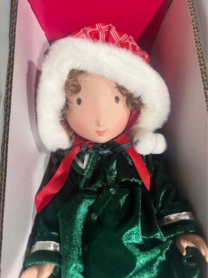 Marie Osmond Holiday Holly Hobbie Porcelain Doll 16”