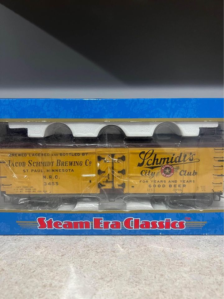 Atlas Steam Era Classics #9084-2 Wood Reefer Car Schmidt's #3455 2 Rail O Scale Model Train