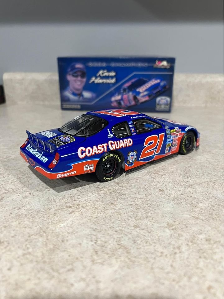 Kevin Harvick #21 Coast Guard 2006 Busch Champion Monte Carlo SS 1/24 Diecast NASCAR Car