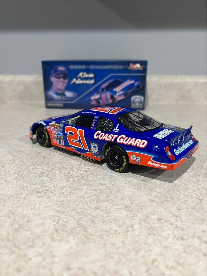 Kevin Harvick #21 Coast Guard 2006 Busch Champion Monte Carlo SS 1/24 Diecast NASCAR Car