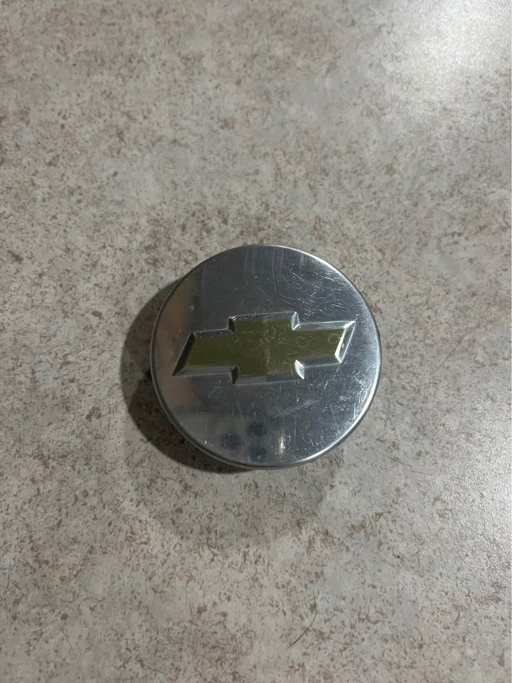 Chevrolet OEM Wheel Rim Center Hub Cap 9593169 9594156 9595157