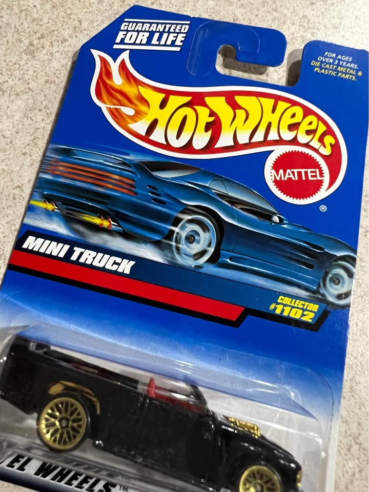 Hot Wheels Mini Truck Collector #1102 1/64 Diecast Car New