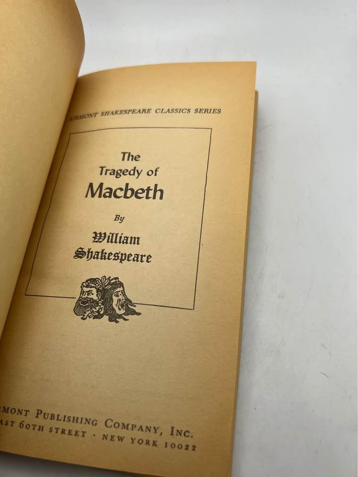 The Tragedy of Macbeth by William Shakespeare Vintage Paperback Book 1965