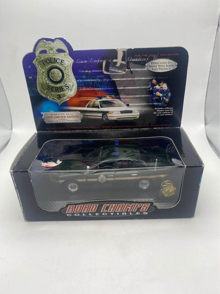 Road Champs 1999 Police Series Vermont State Police Series 3 1/43 Diecast Limited Edition