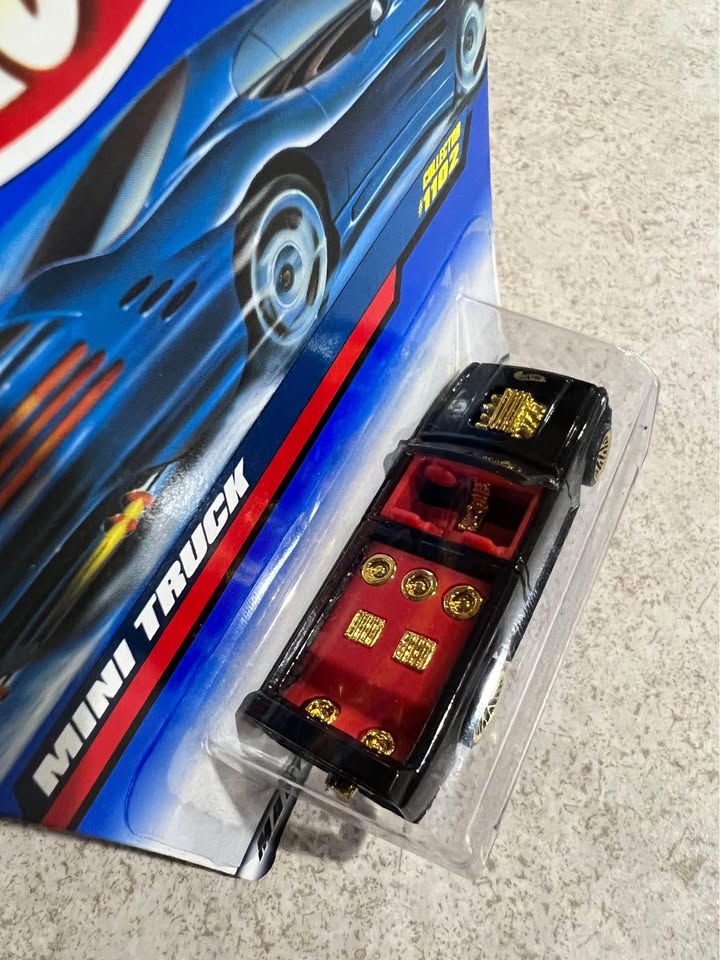 Hot Wheels Mini Truck Collector #1102 1/64 Diecast Car New