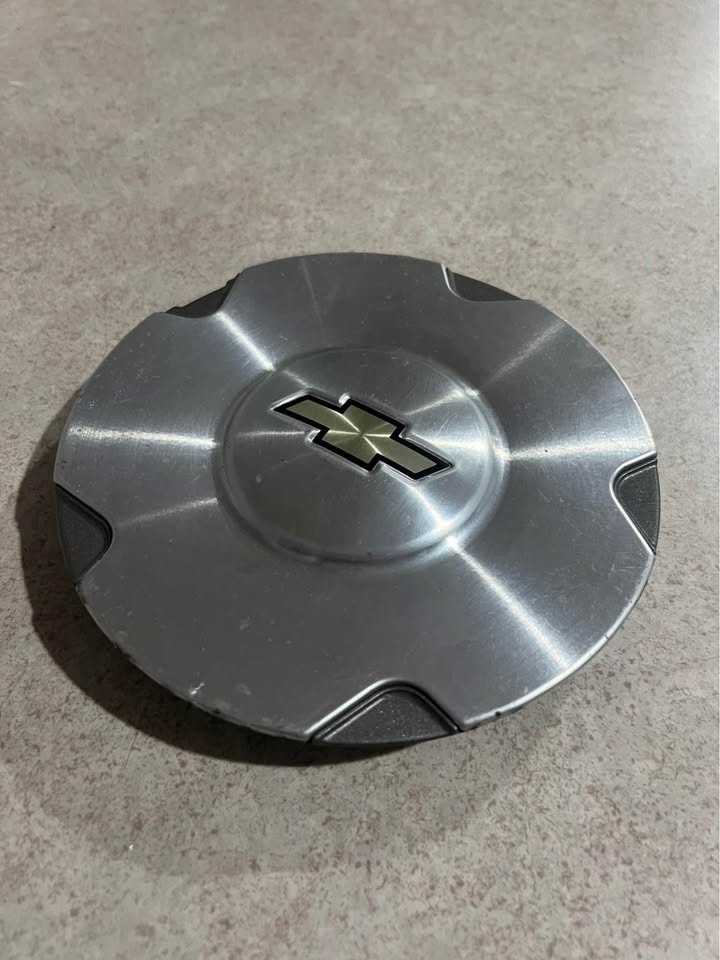Chevrolet Trailblazer OEM Wheel Rim Center Hub Cap 9593378
