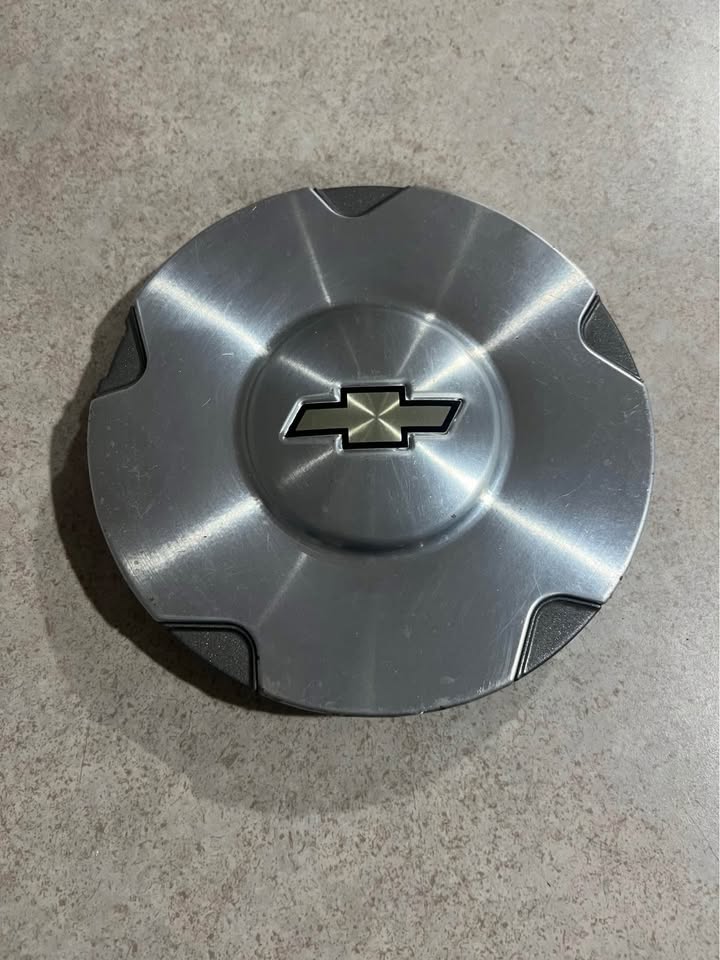 Chevrolet Trailblazer OEM Wheel Rim Center Hub Cap 9593378