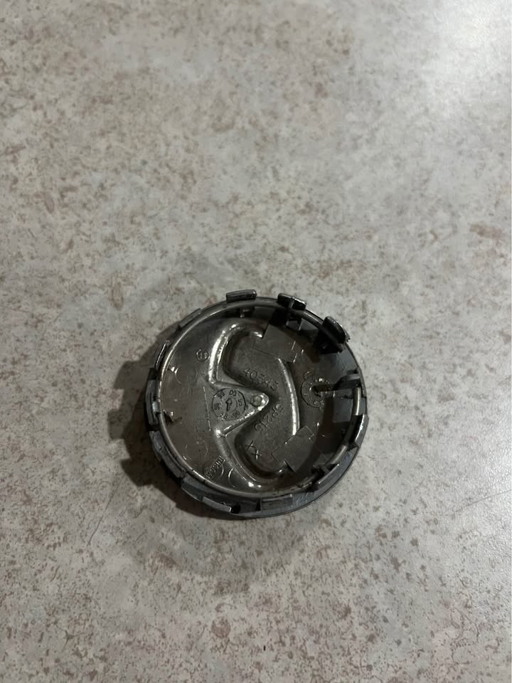 Infiniti OEM Wheel Rim Center Hub Cap 40343 5P215