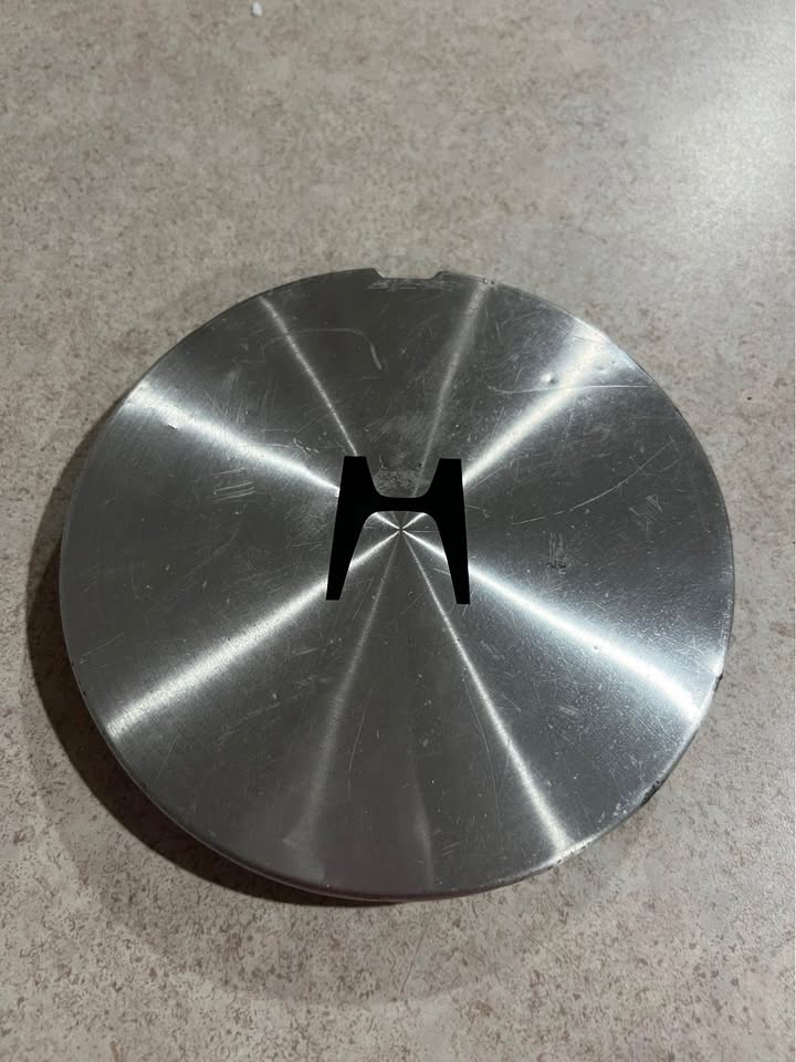 Honda Accord / Civic OEM Wheel Rim Center Hub Cap 44742-SM4-A300 BROKEN TAB