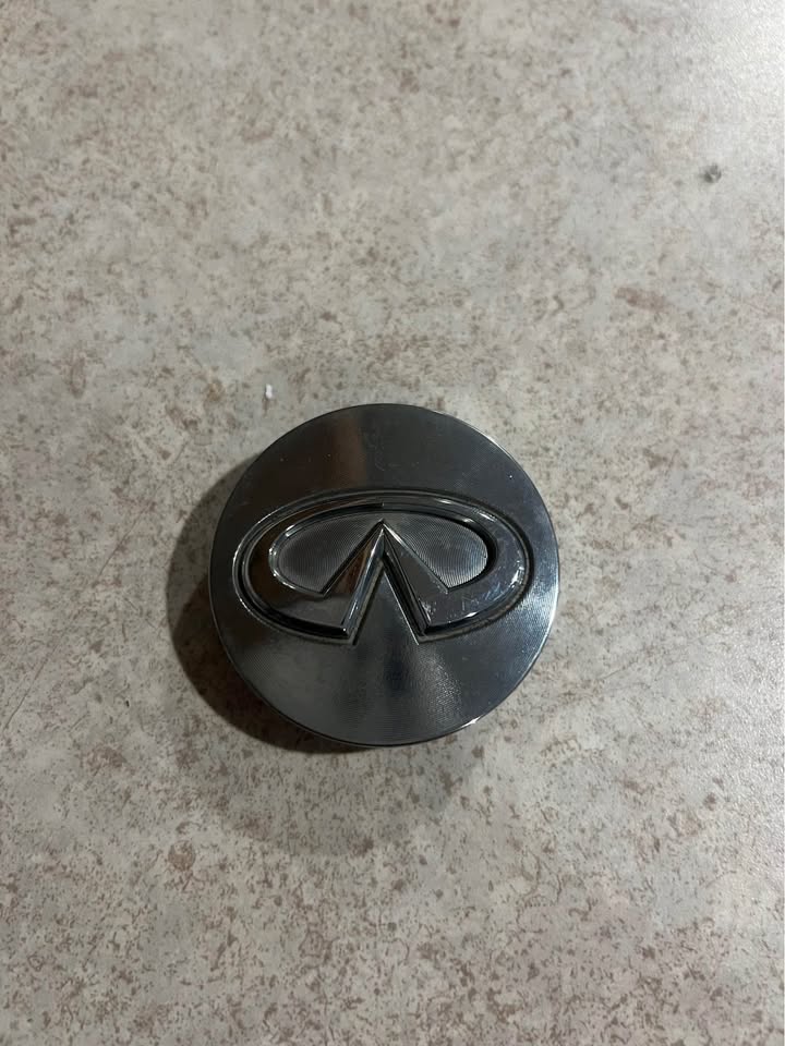 Infiniti OEM Wheel Rim Center Hub Cap 40343 5P215