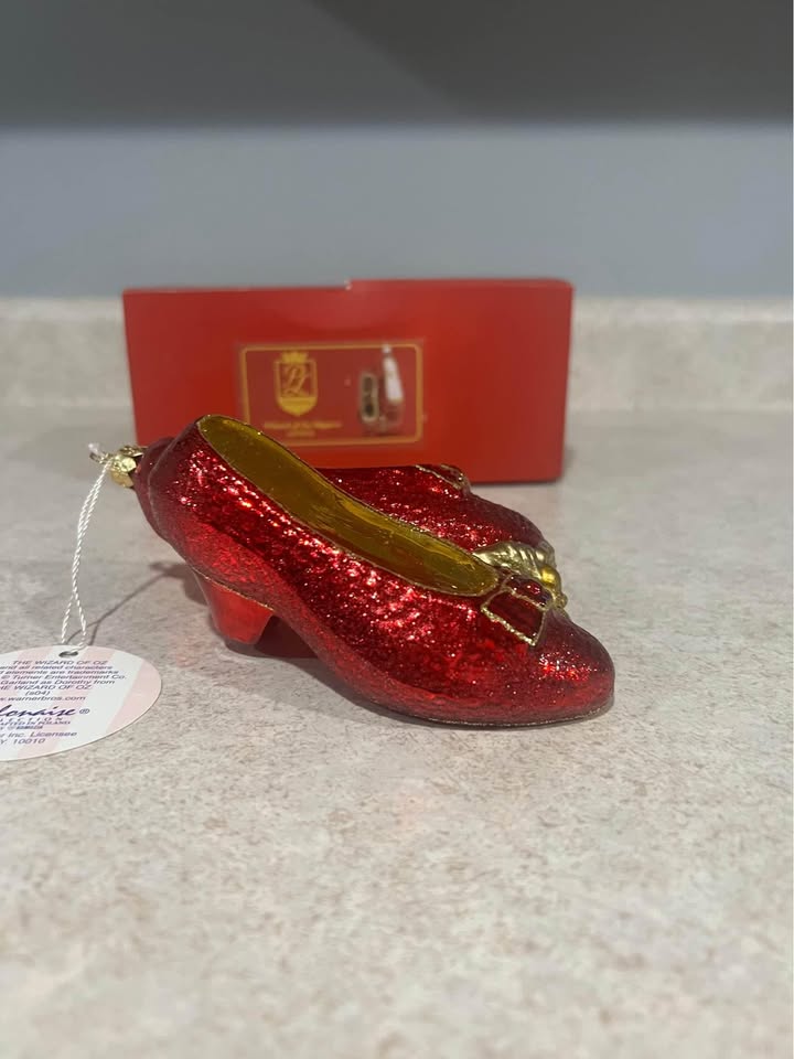 Wizard of Oz Ruby Slippers Kurt Adler Polonaise Glass Blown Ornament AP0838