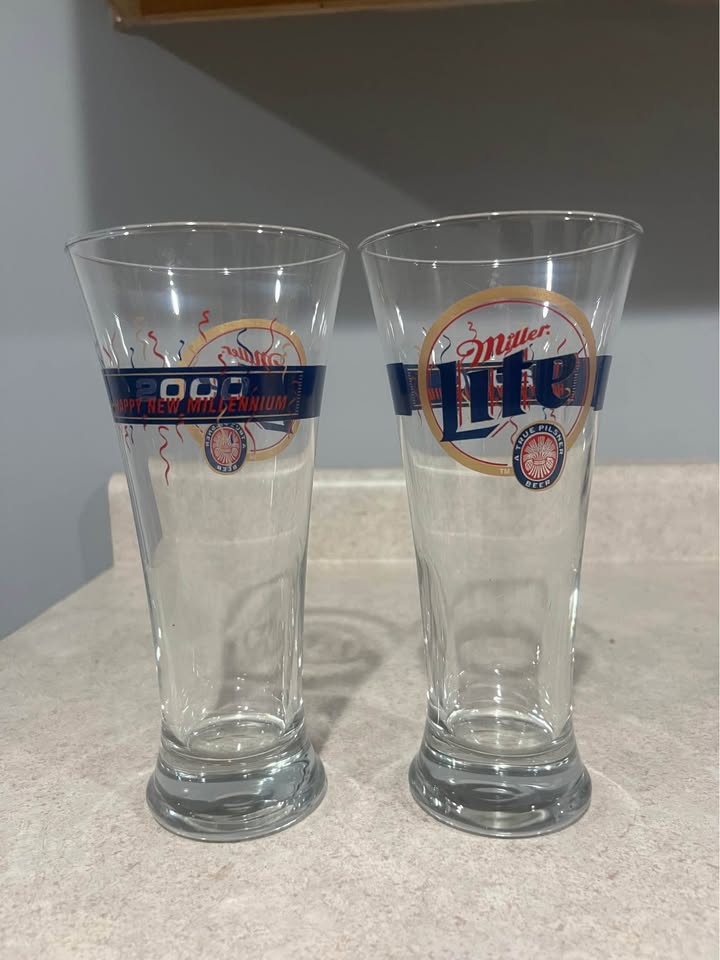 Set of 2 Miller Lite 2000 Happy New Millennium Logo Beer Glass 8” Barware