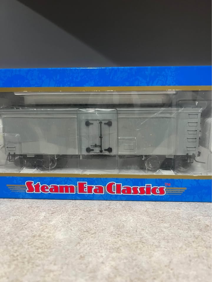 Atlas Steam Era Classics #9000-2 36’ Wood Reefer Car Undecorated 2 Rail O Scale Model Train