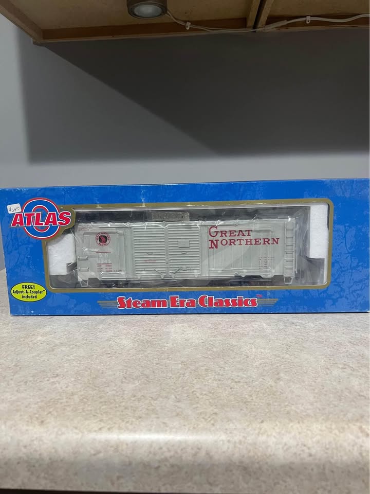 Atlas Steam Era Classics #8711 40’ 1937 AAR Box Car Great Northern #3345 3 Rail O Scale Model Train