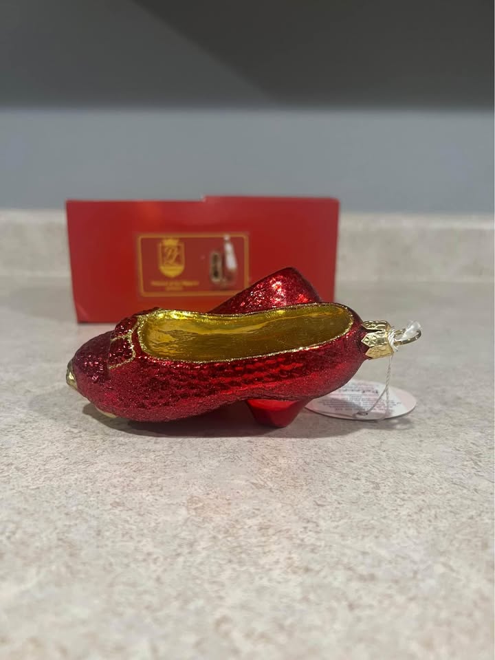 Wizard of Oz Ruby Slippers Kurt Adler Polonaise Glass Blown Ornament AP0838