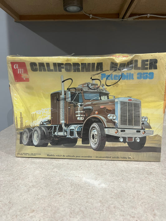 AMT California Hauler Peterbilt 359 T500 Truck Tractor 1/25 Vintage Model Kit New Sealed