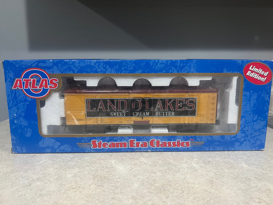 Atlas Steam Era Classics #6747-1 40’ Woodside Reefer Car Land O’Lakes #6337 3 Rail O Model Train