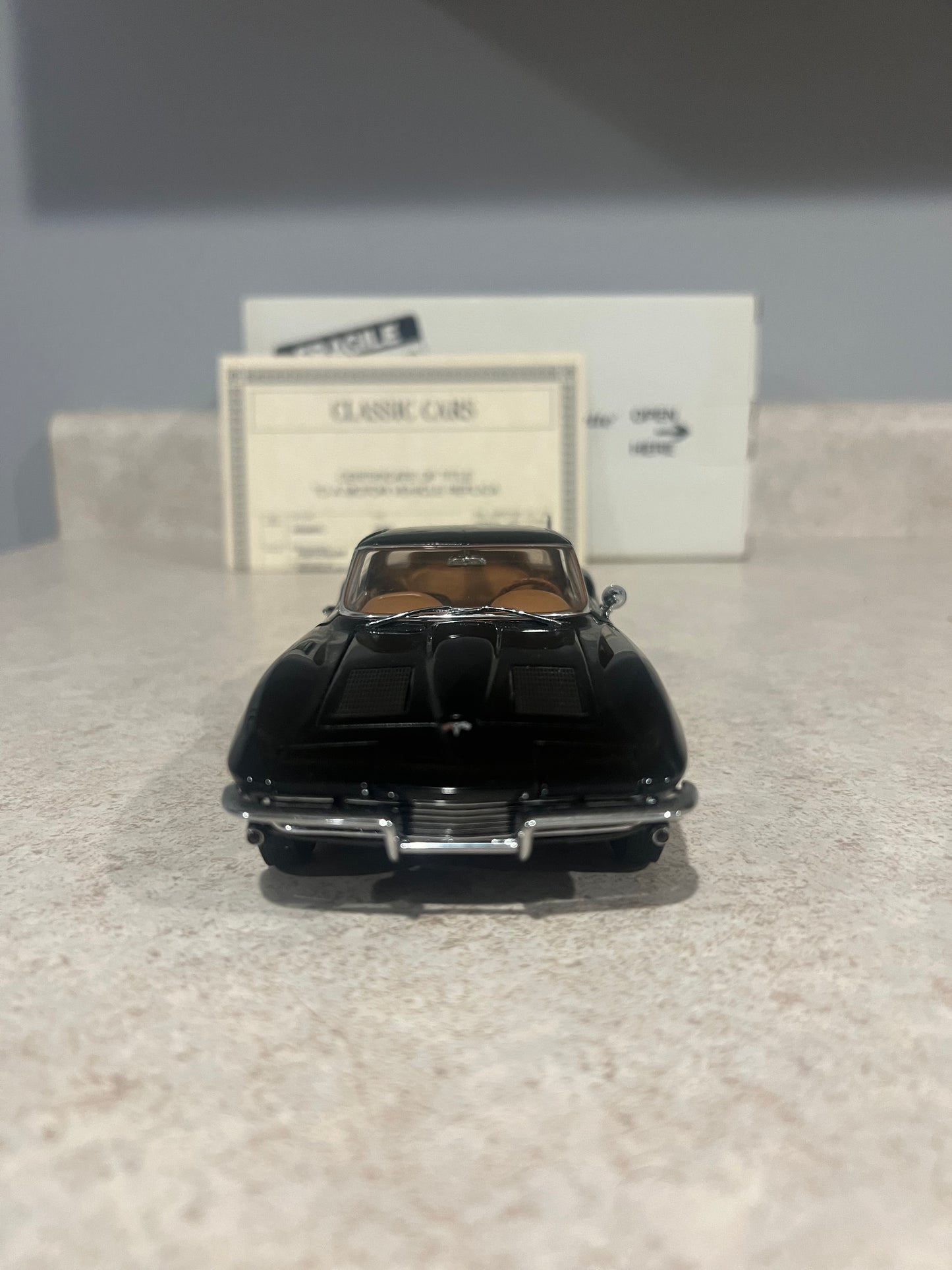 1963 Chevrolet Corvette Sting Ray Coupe Black Danbury Mint 1/24 Diecast Car w/ Box and Title