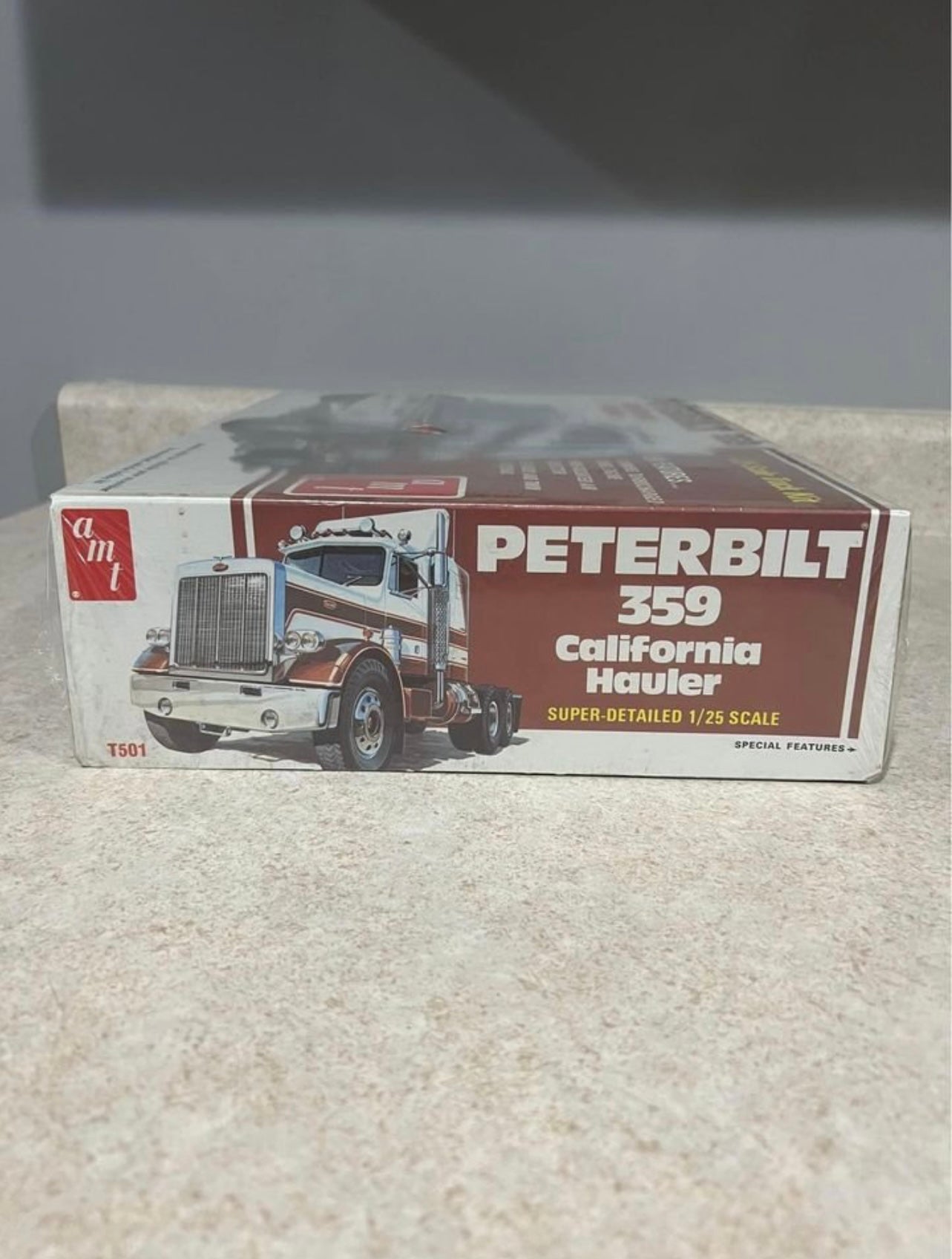 AMT Peterbilt 359 California Hauler T501 NEW SEALED 1/25 Model Truck Kit